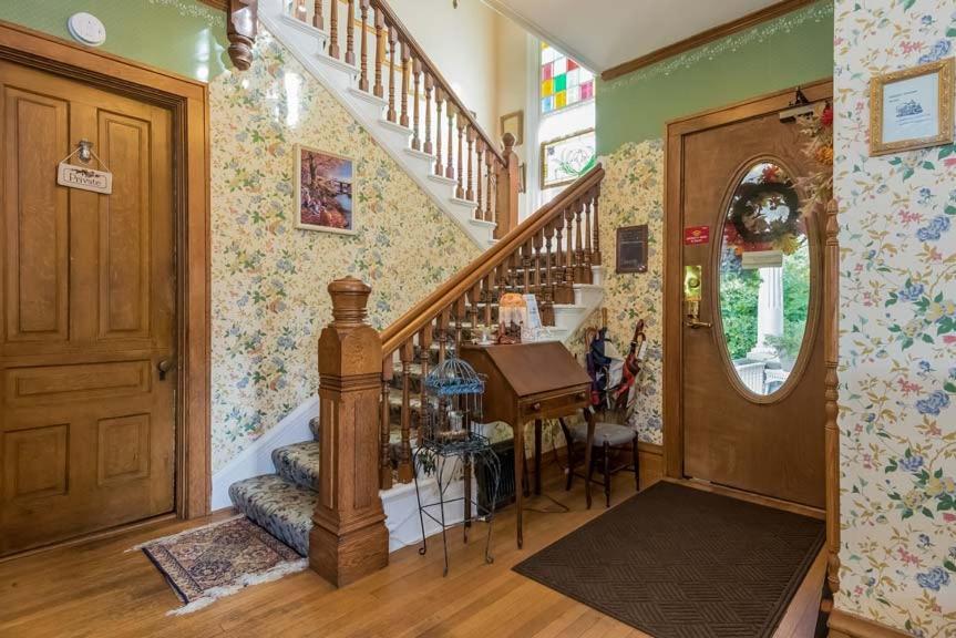 Kingsley House Bed & Breakfast - Full Home Fennville Exterior foto